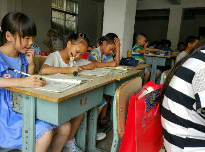 中小学生再迎“新改变”，“双增”来了，意外获得家长大力支持