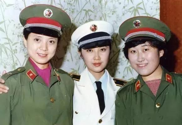 朱琳：去餐厅路上捡来一个老公，结婚42年坚持不生孩子