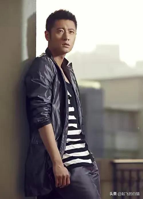 表面是演员，背后是老师，学生稳稳占据娱乐圈，你知道吗？