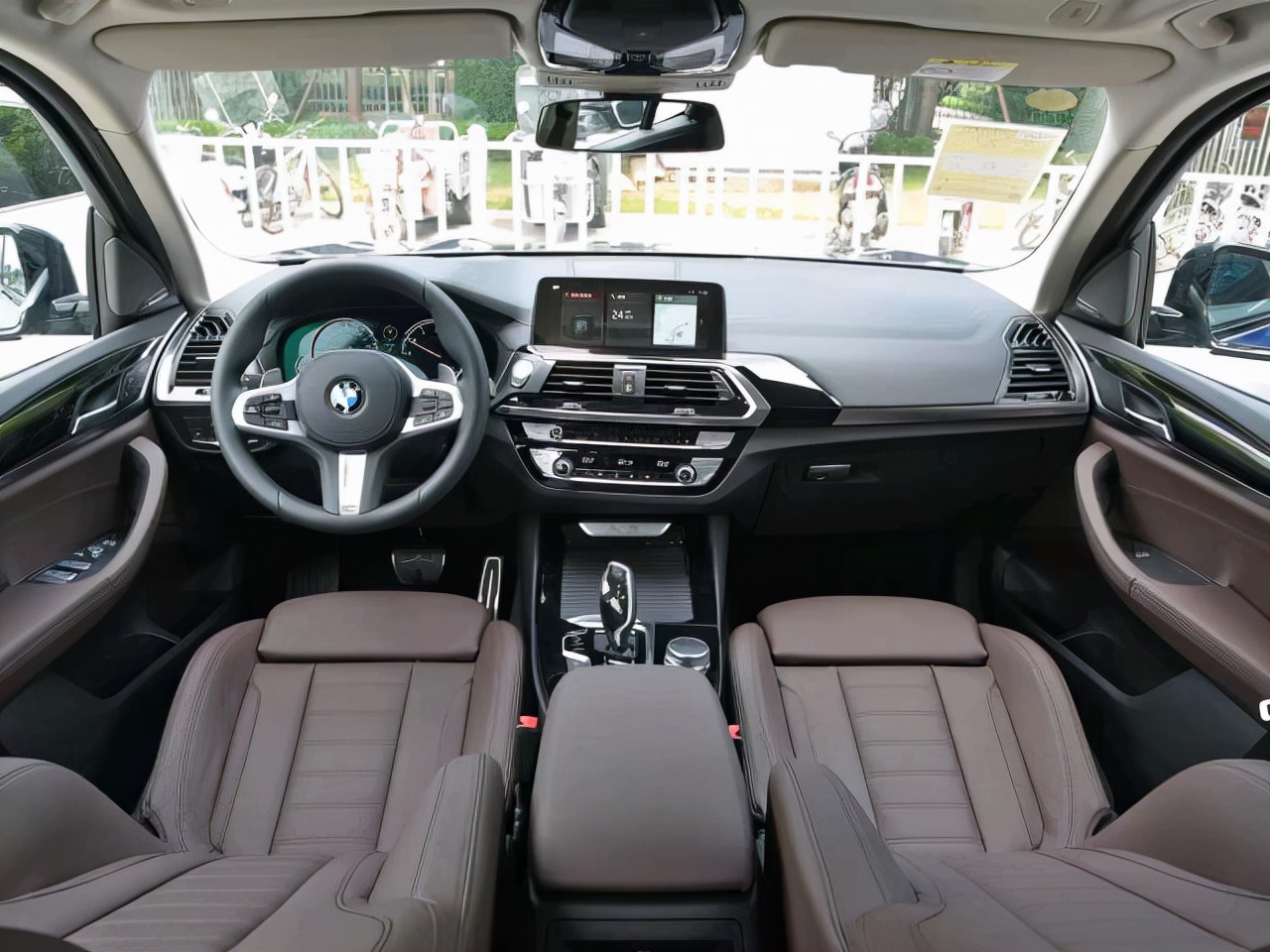 奥迪Q5L、宝马X3、奔驰GLC豪华中型SUV怎么选？对比后差距明显