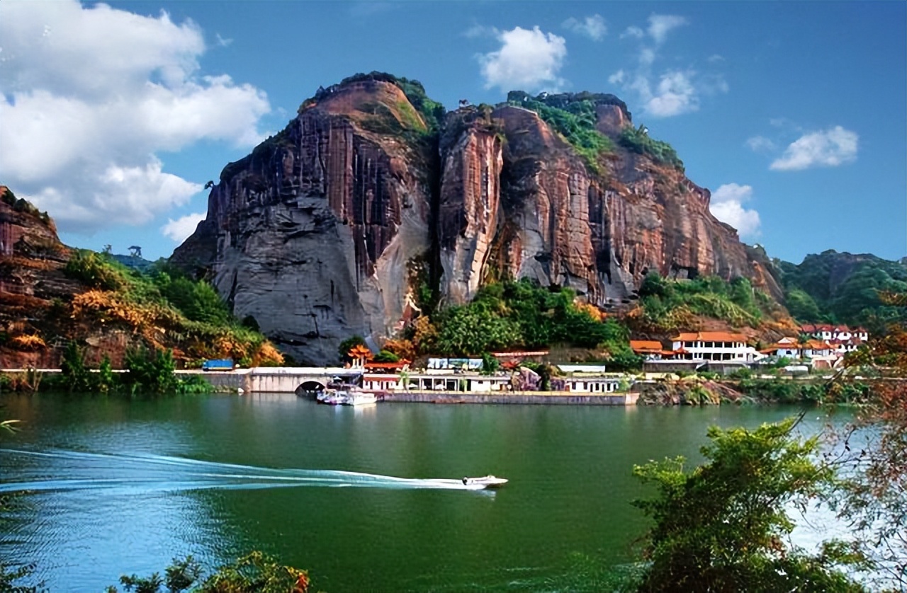 福建4所大学毕业证一文不值，已被全面点名曝光，家长报考需谨慎