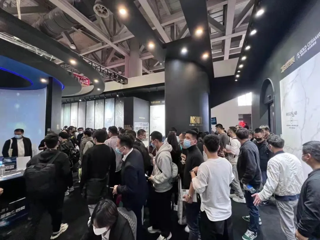 广州设计周打卡TOP1的绝美「金丝玉玛星空主题馆」,大场面超震撼 广州设计周打卡TOP1的绝美「金丝玉玛星空主题馆」,大场面超震撼