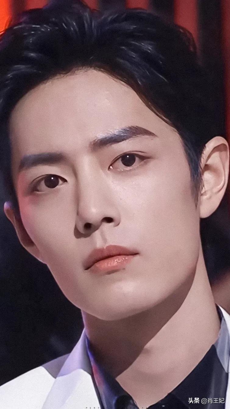 肖战他可真帅啊,帅到没边呀,这身材比例可太完美了