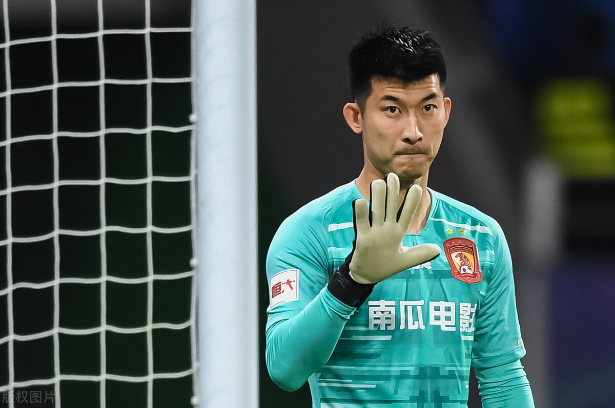 本赛季中超最佳门将三大热门浮出水面颜骏凌或无缘王大雷当选