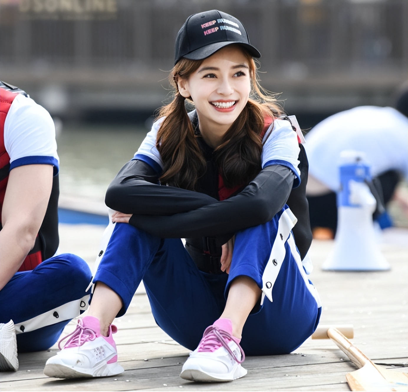 离婚2个月,再看黄晓明和杨颖的境遇,夫妻差距一目了然