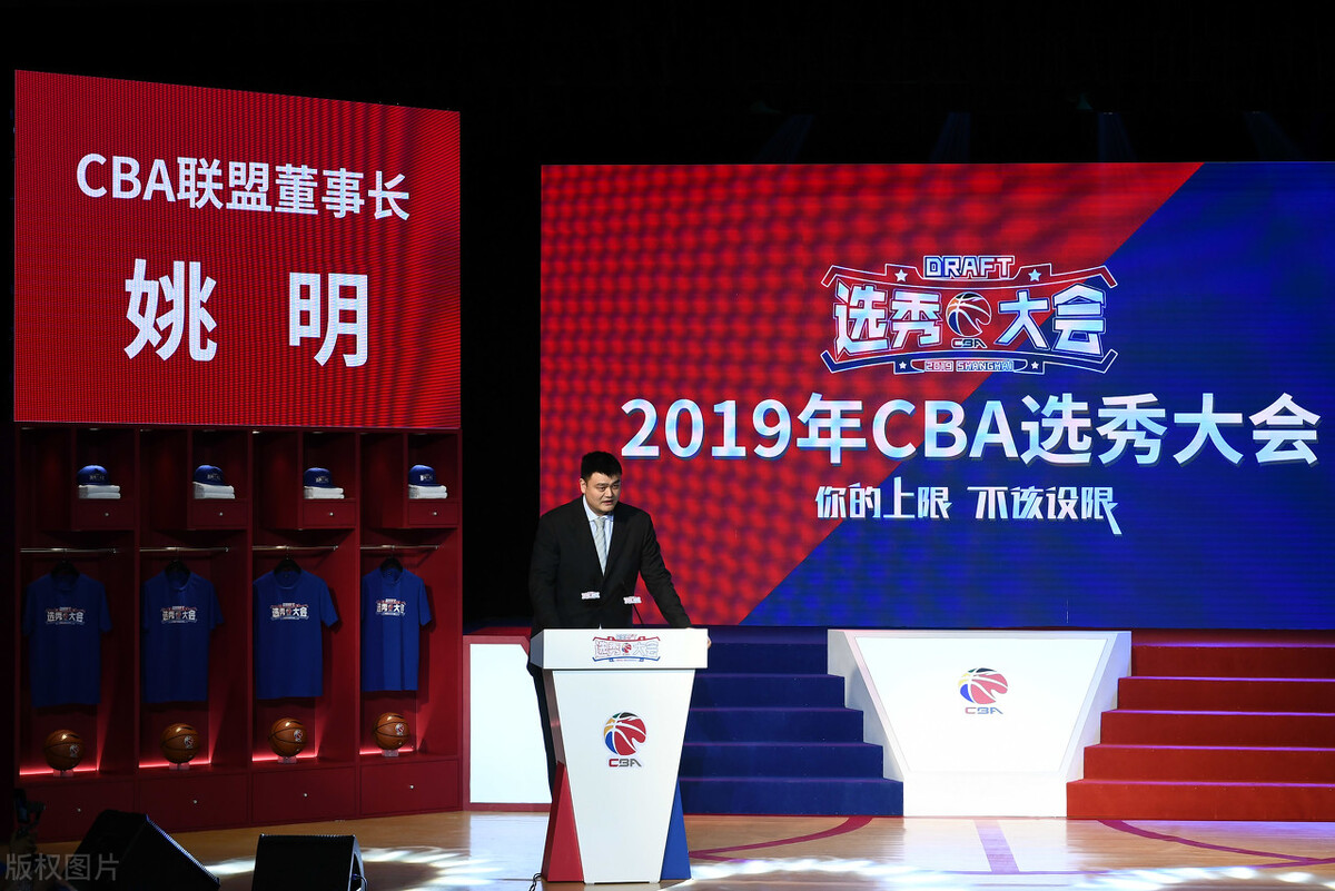 nba为什么实力差不多(为什么男篮“职业化”了水平还是不行？球迷：因为“逻辑”不一样)