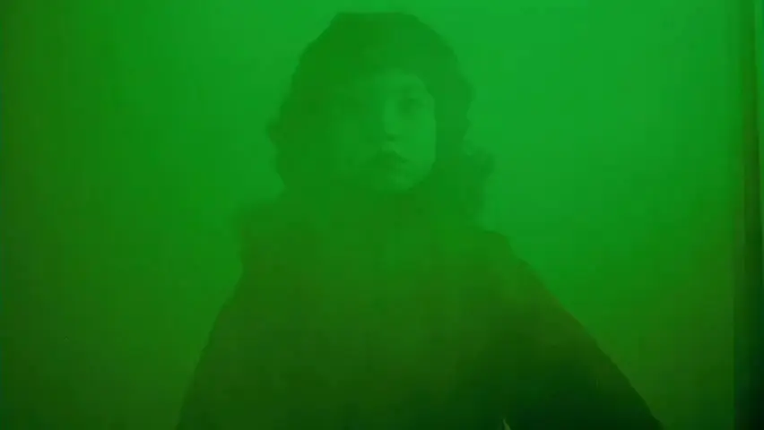 这部恐怖片很“邪性”，女主出殡当天陈百强去世，现在看都后怕