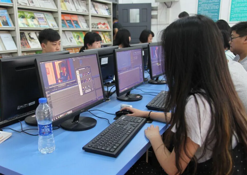 “结婚会现原形”，女生学工科和考师范的差距，不只体现在就业上