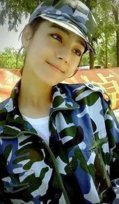 一代俏佳人：迪尼热巴，未成名前和成名后的颜值大比拼