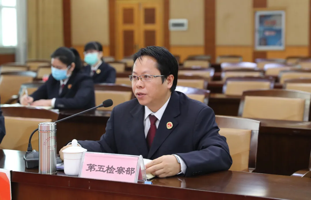 检察英模全区十佳检察官韦智办好小案件传递大公正