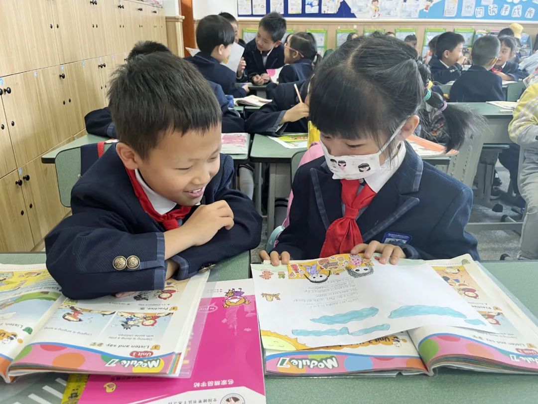 双流区英语教研员尚梅林莅临双实外指导二年级英语区级公开课