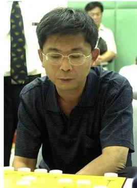 举行的"邯郸杯"全国象棋邀请赛上,李来群斧快刀狠,力克蒋志良,蔡福如