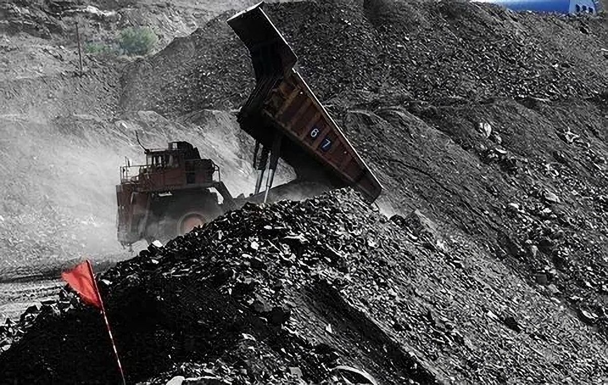 亚洲最大露天煤矿，日本曾霸占40年，掠夺近两亿吨，现暴露危机