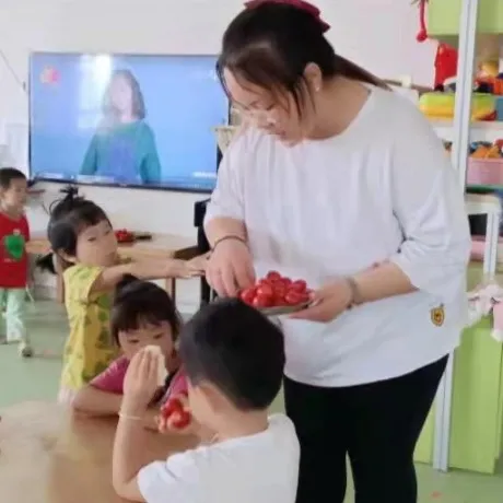 宁阳县文庙中心幼儿园小四班教师宁鑫:用心守护 用爱陪伴