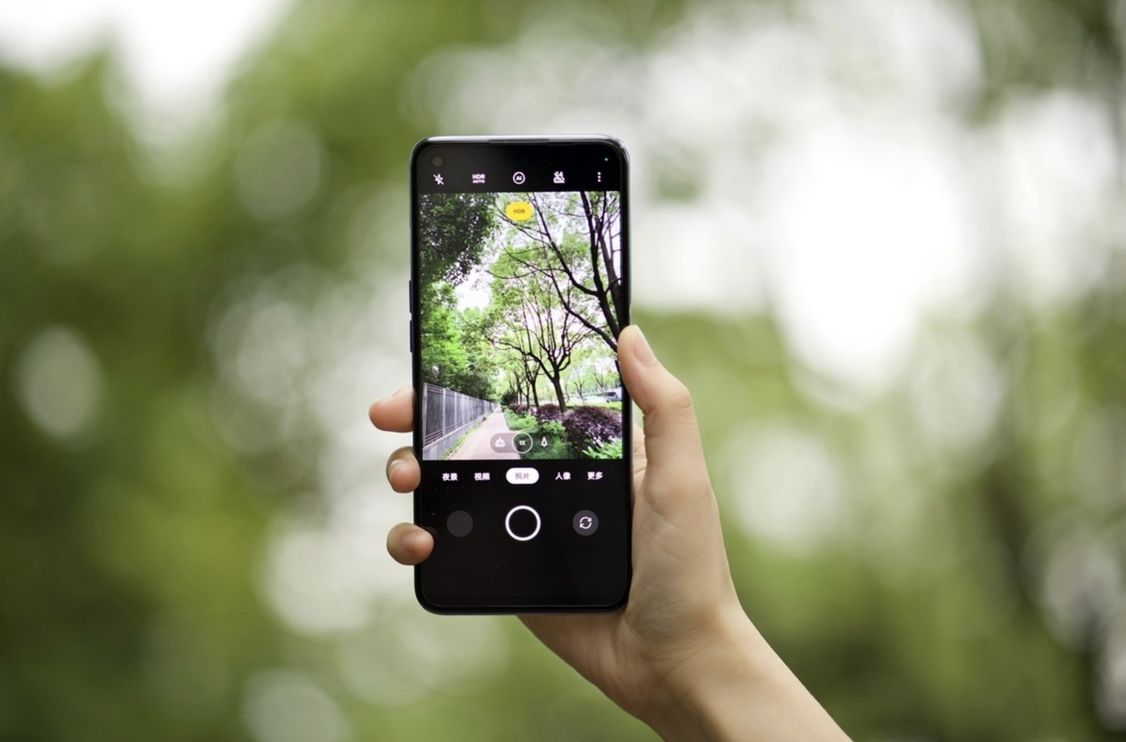 5000mAh+LCD屏+256GB，降至1789元，这才是性价比手机该有的样子