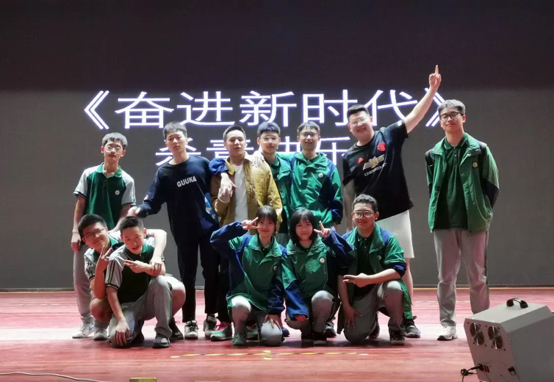 岁末年初“数说”教育，成都实外五龙山夯实基础展望新年