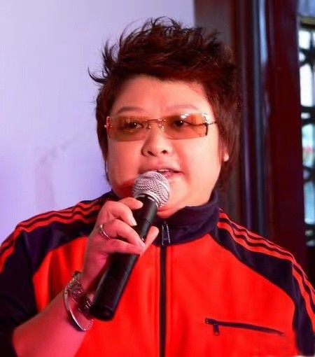 韓紅：收養280個孩子，捐款10億元，善良的背后是原生家庭的破滅