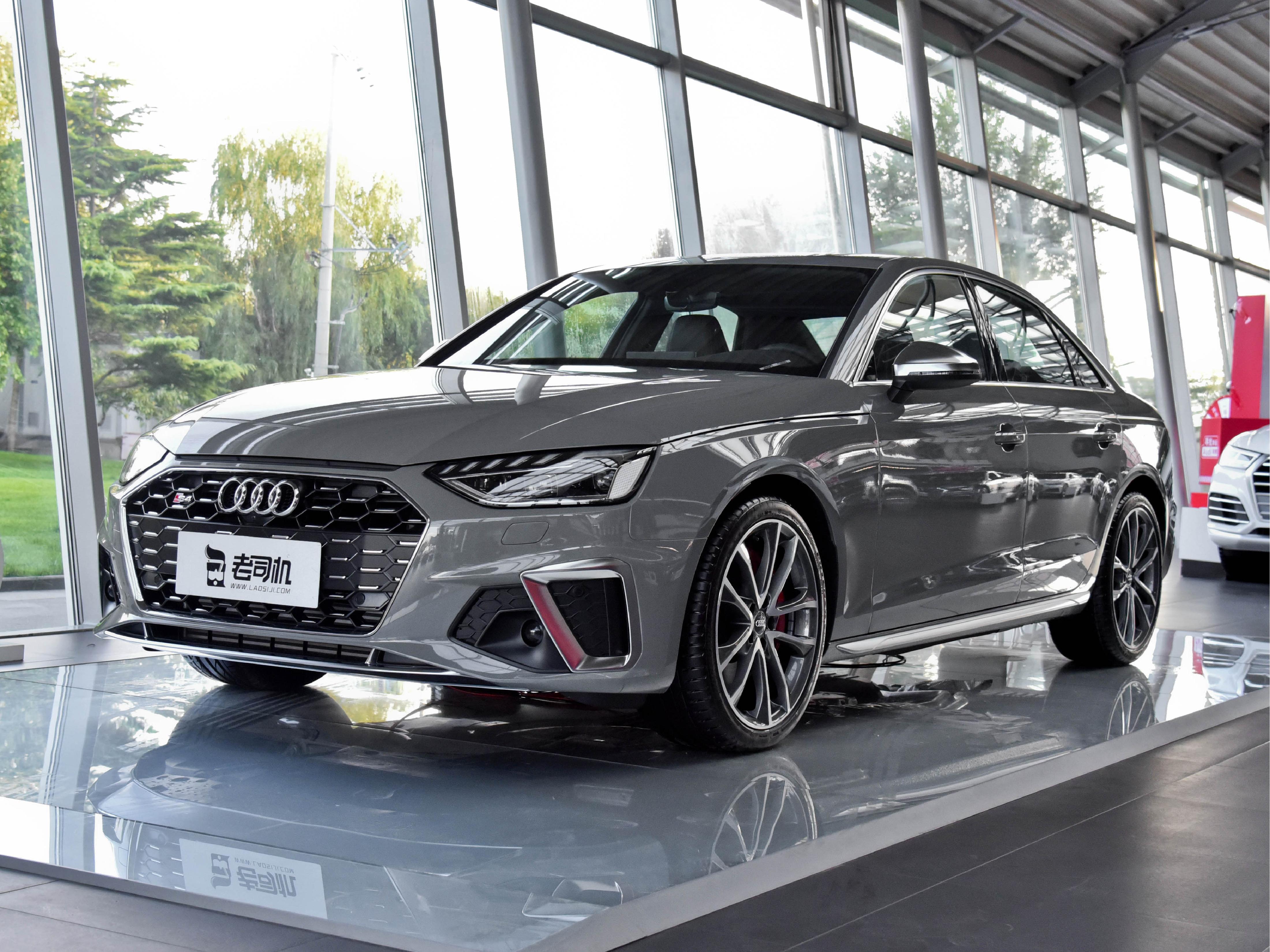 3.0T进口奥迪，配备quattro四驱，比国产A6L更强，实拍奥迪S4