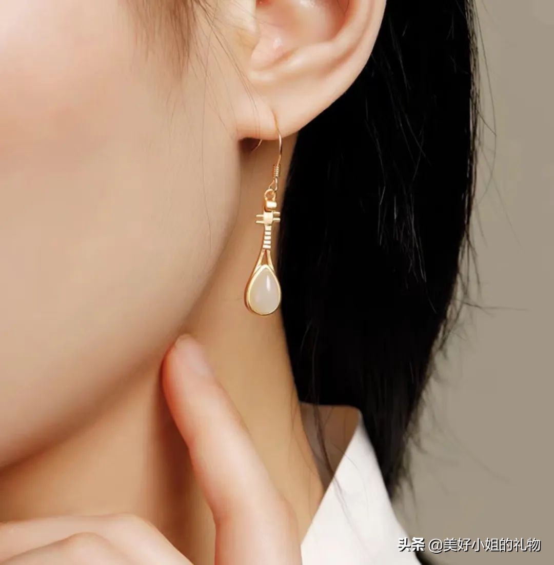 母亲节礼物系列I 细数我私藏的宝藏首饰，千元不到让妈妈闪耀起来