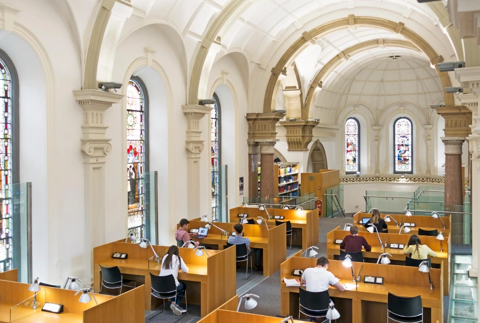 无需高考的新加坡本科直通车——都柏林大学