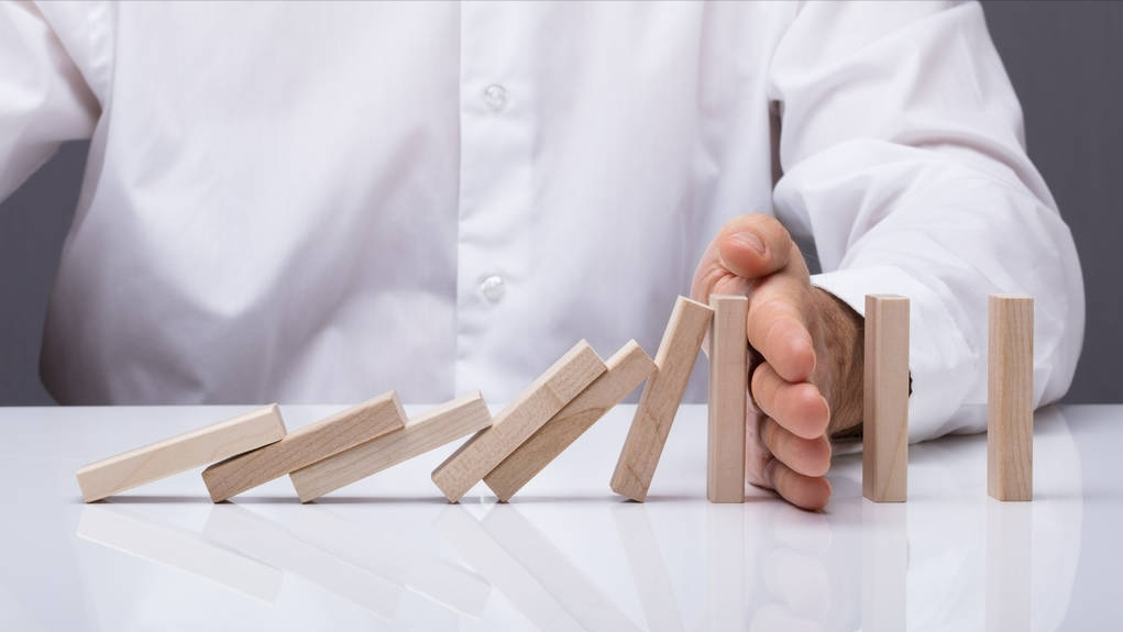 美国富豪捞钱失败，美国企业为何加速撤离中国市场