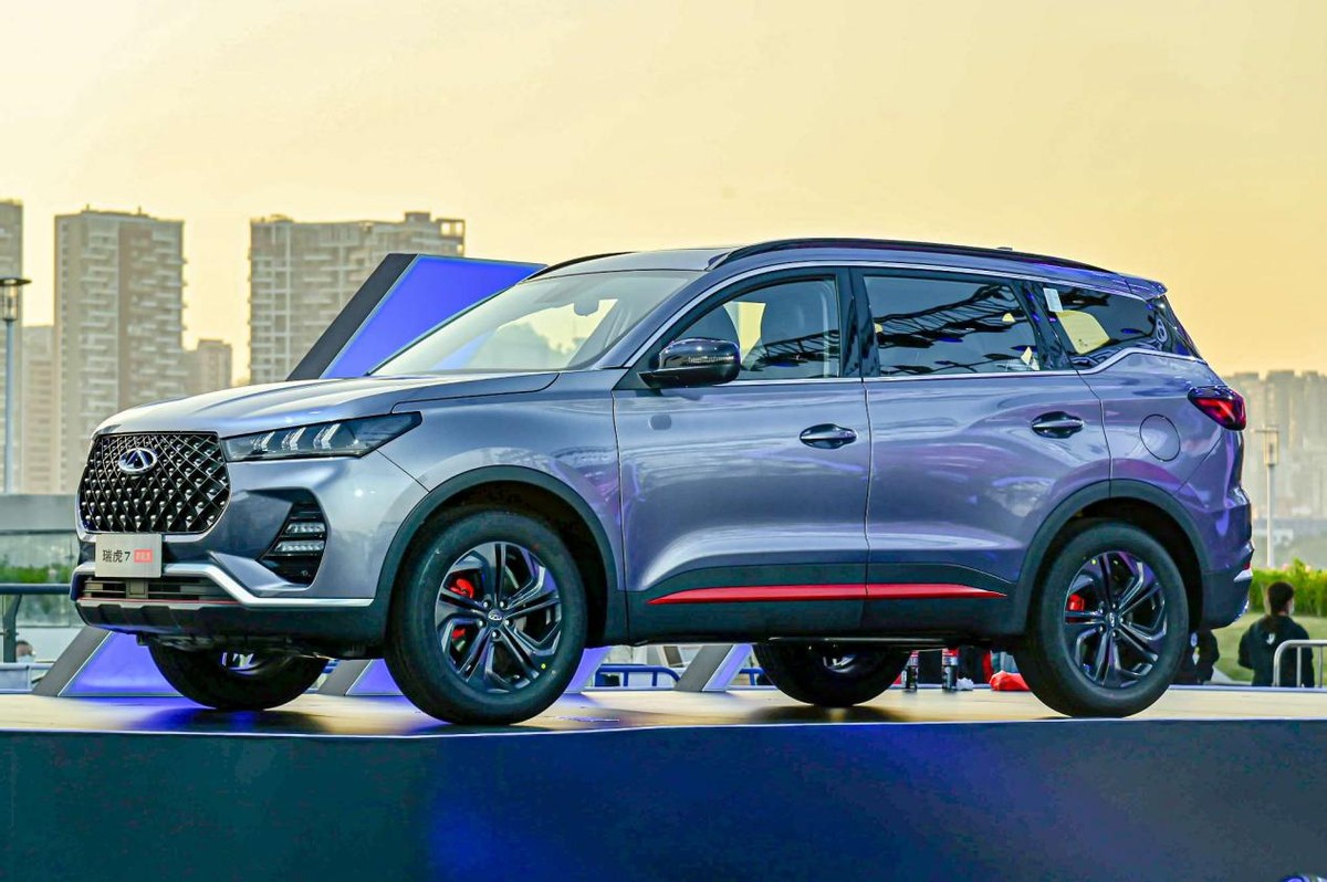 新增1.5T入门车型，试驾2022款瑞虎7超能版，售8.69万起配置丰富
