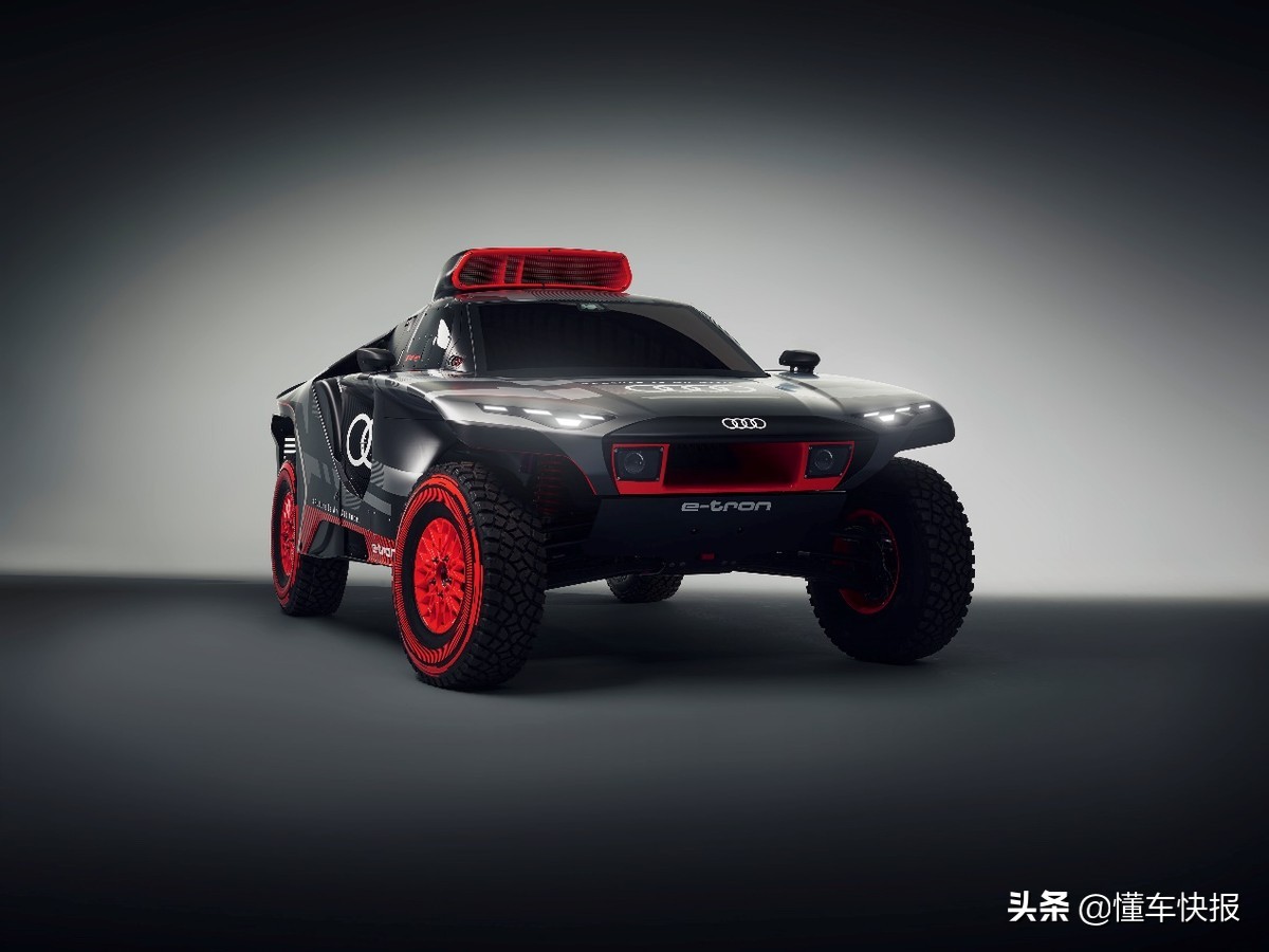 奥迪RS Q e-tron电动赛车，达喀尔出色战绩背后有何硬实力？