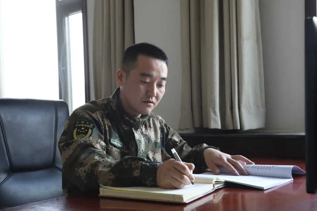 侯<a href=http://www.cngansu.cn/news/ target=_blank class=infotextkey></a>ܶӣ 飬ʹ˽