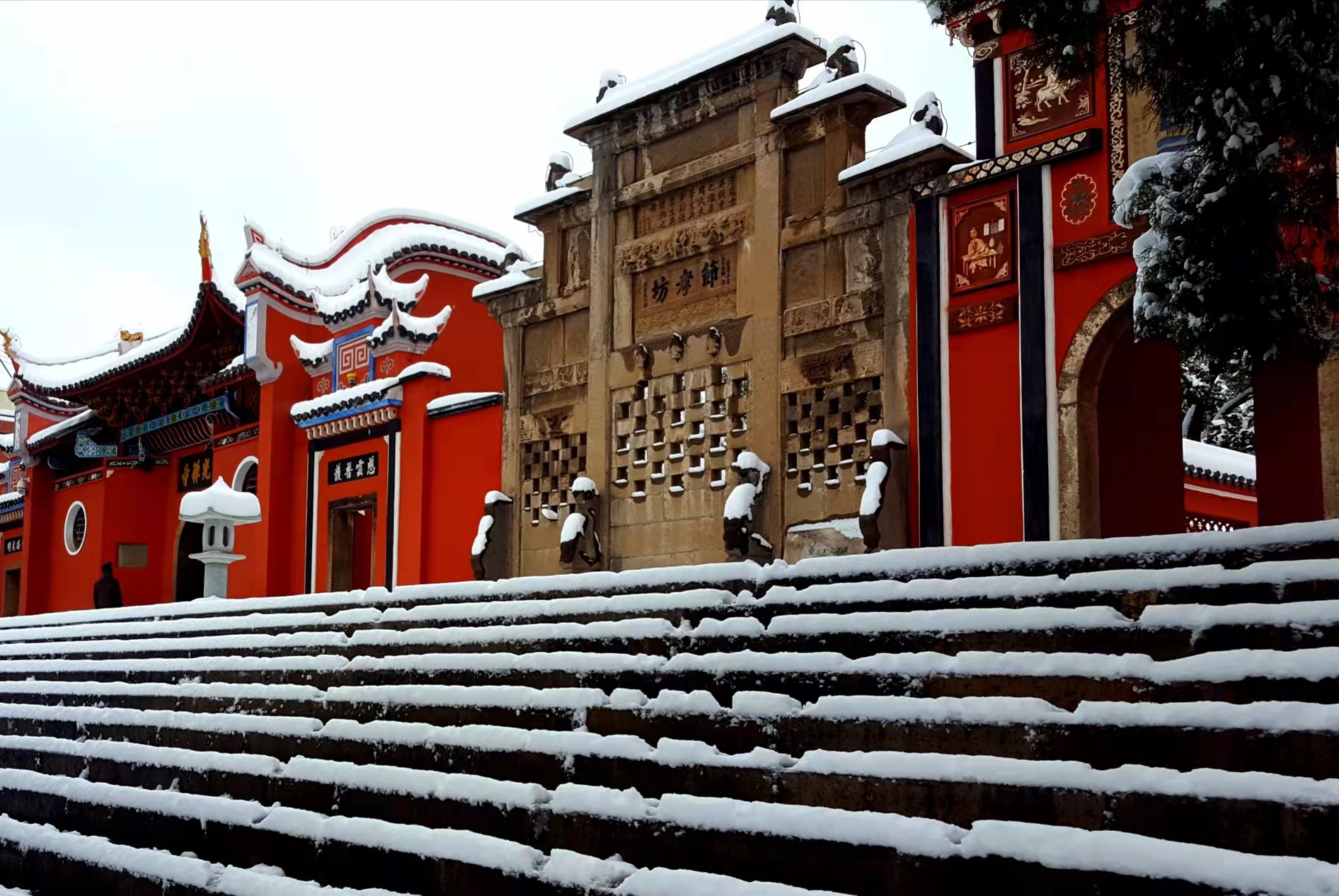 湖南省民宗委副主任林彰良一行调研张家界天门山寺、普光寺