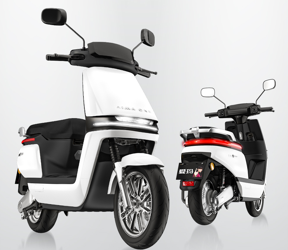 第1款:爱玛空军壹号智行版