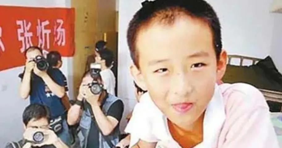 那个10岁参加高考，16岁读博，强迫父母在北京买房的男孩现状如何