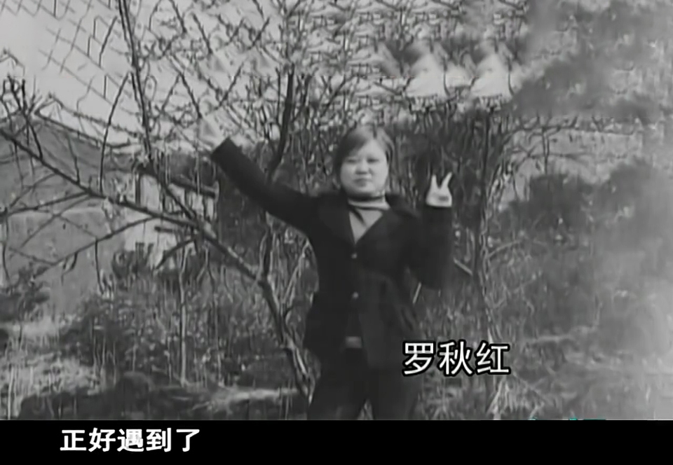 11年湖南新人欢喜结婚，喜宴数十亲朋却掩面哭泣，真实原因没想到