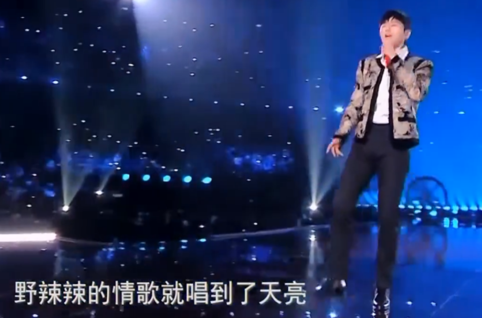 27位明星的跨年，有人翻车，有人闷声干了件大事上了《新闻联播》