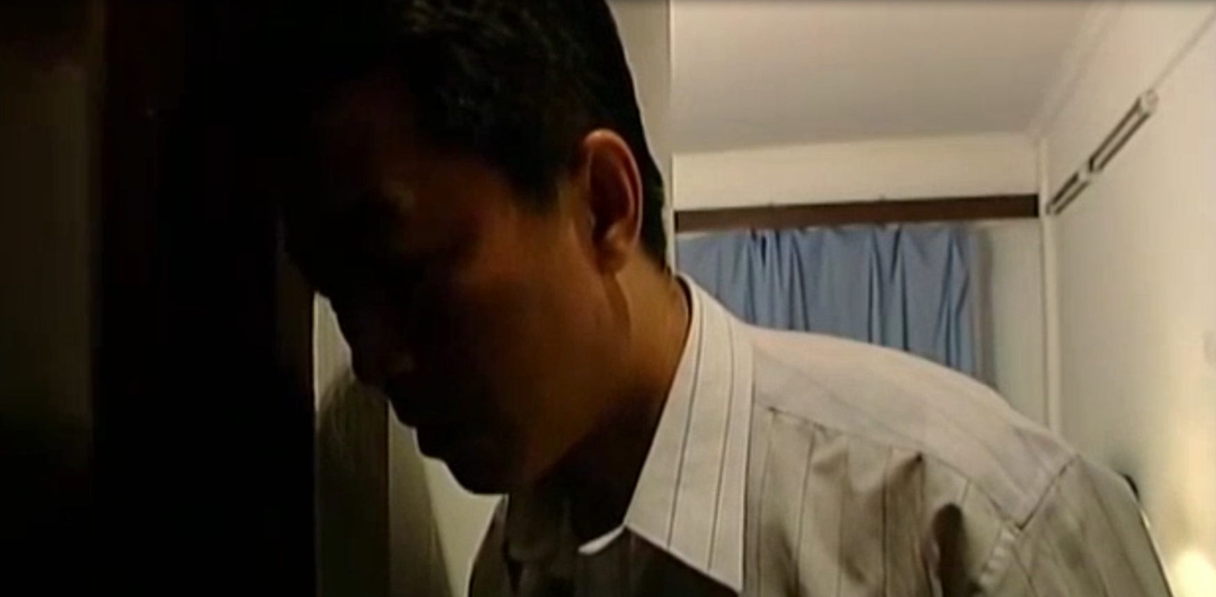 人性与欲望交织的伦理片，丈夫抛弃糟糠之妻，结局让他后悔万分