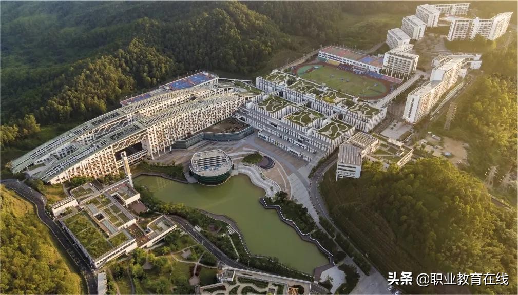 抚州市技工学校（这种学校和经济社会发展紧密）