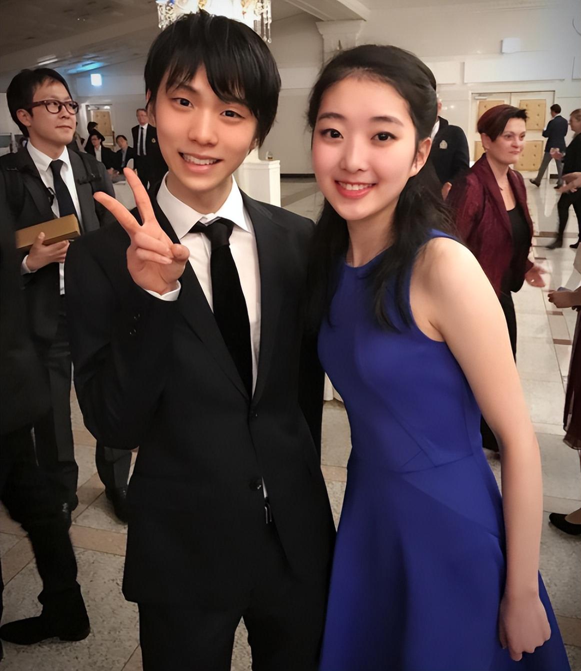 中国花滑李子君,结婚半年升级做妈,心疼樊振东还在拼金牌
