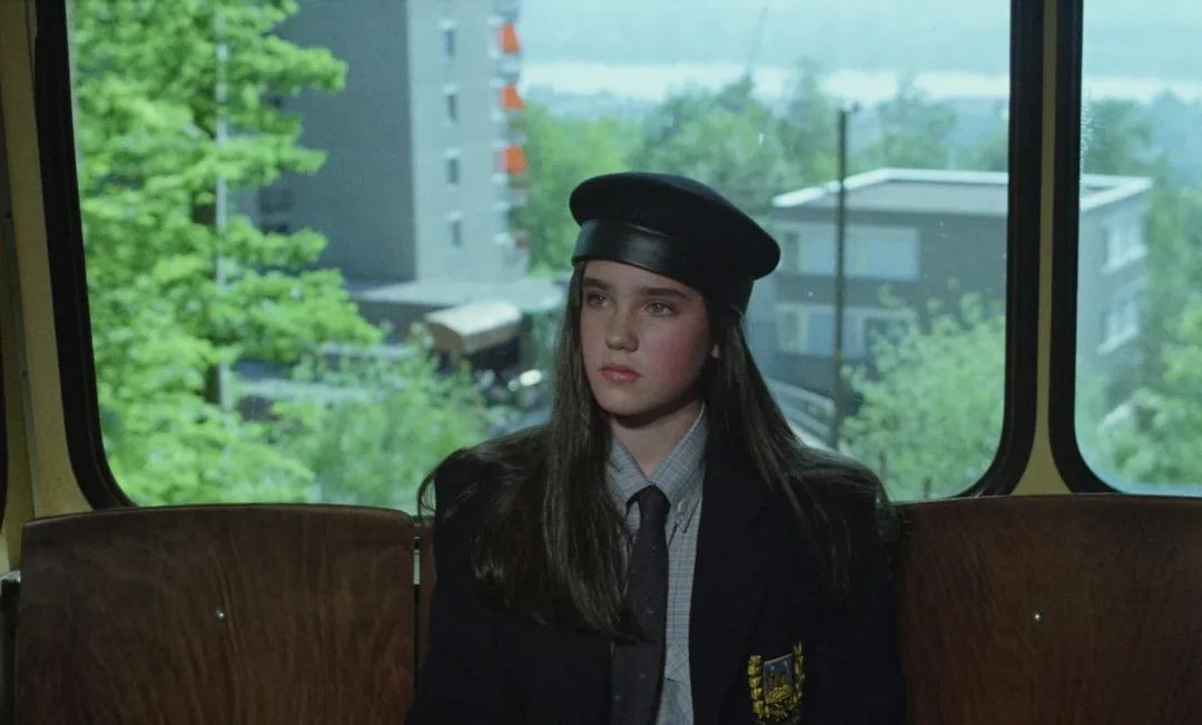 12岁时就是“神颜”，如今51岁的她依然惊艳银幕