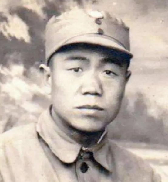 叶剑英问许世友：能指挥南京军区吗？许世友：司令是我的保镖