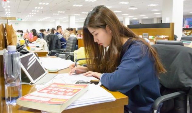 考研成绩公布后，才明白学硕和专硕的区别这么大，后悔当初选错了