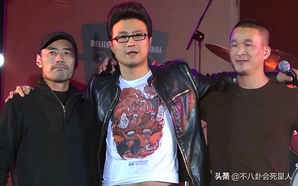 8位红极一时的草根明星现状，摆摊卖菜，住桥洞，红了11年