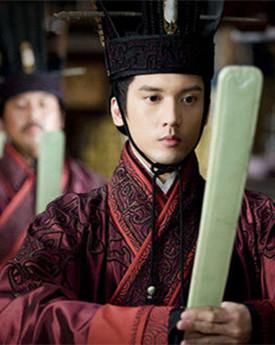 邓禹明明更擅长政治，为什么还能排在云台二十八将的榜首？