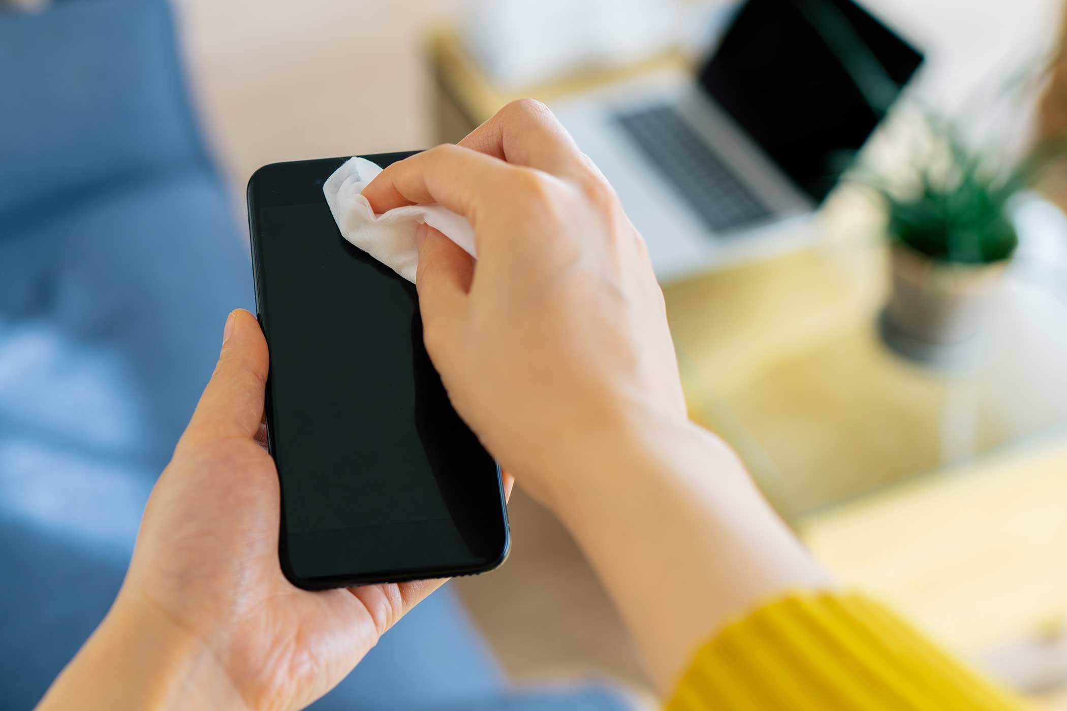 清潔智能手機的 11 個注意事項