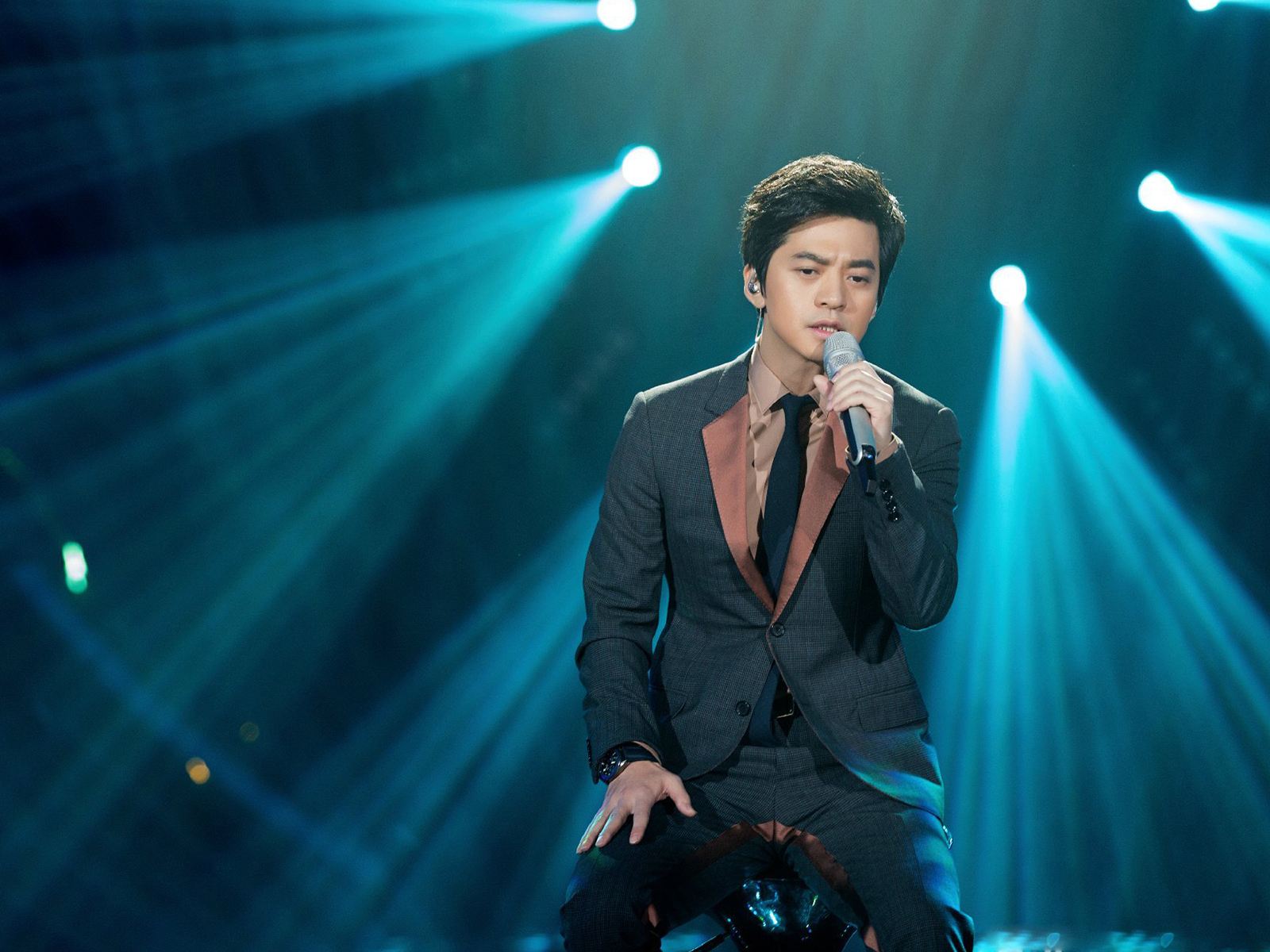 真没想到，这10对明星夫妇是丁克，有人养猫，有人把狗当亲人