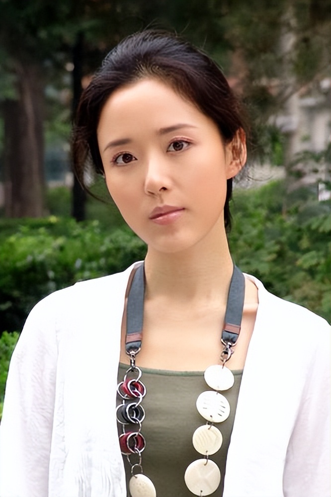 永远的嫦娥颜丹晨:44岁高龄生子,小4岁丈夫心疼之余又感激