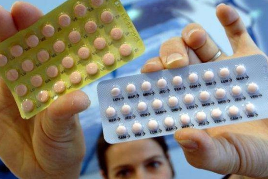 为什么高考前，很多女生会偷吃“避孕药”？班主任道出其中原委