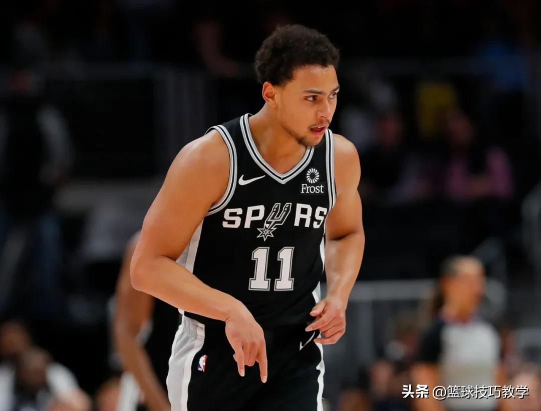 nba今年哪些巨星被交易(官宣！3队4人交易达成！约基奇联手总冠军射手)