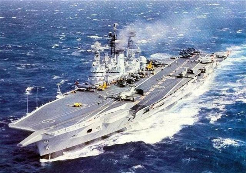 1984年，中国花3000万美金从澳洲买了一艘航母，引起西方国家关注