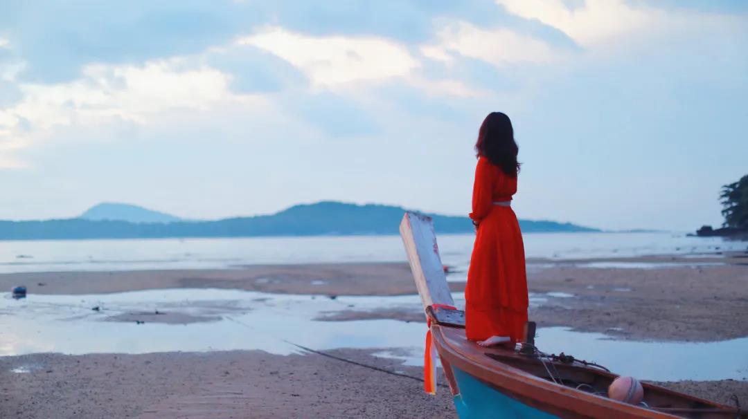 除夕话感恩：血脉相连情意浓，兄弟姐妹共聚暖心时刻