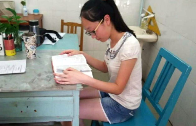 广西女生高考时“神游”，听到铃响才反应过来，她考到哪里了呢？