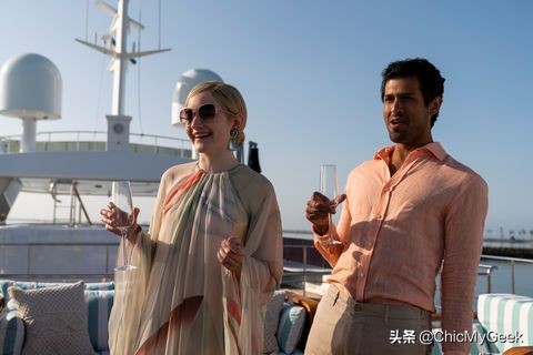 假扮名媛招摇撞骗纽约上流圈！《虚构安娜》真实故事比剧情更咋舌